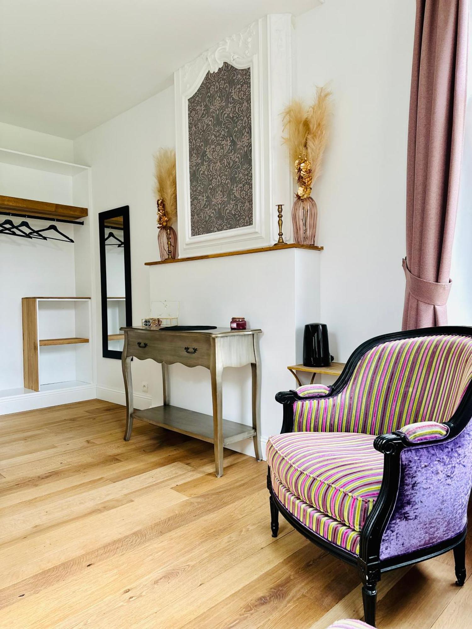 Suite Luxueuse Au Chateau De Saint Vitu 104 Tinlot Exterior photo